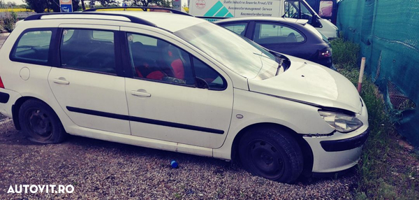 Dezmembrez Peugeot 307 hdi