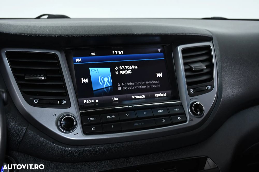 Hyundai Tucson 2.0 CRDI 2WD Style - 17