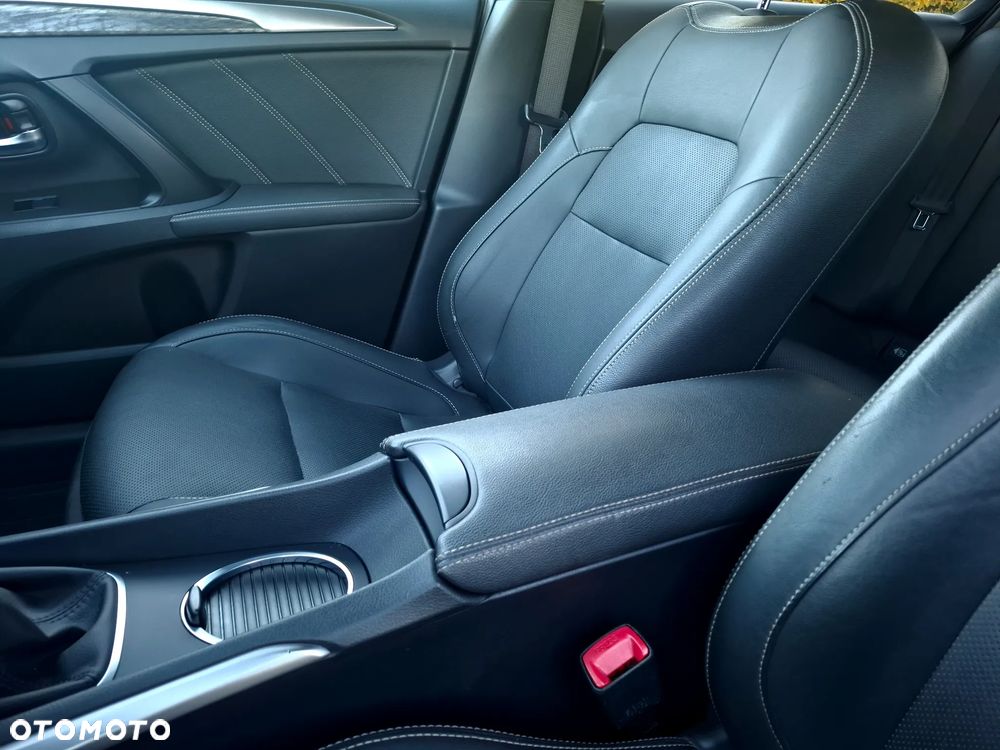 Toyota Avensis - 31