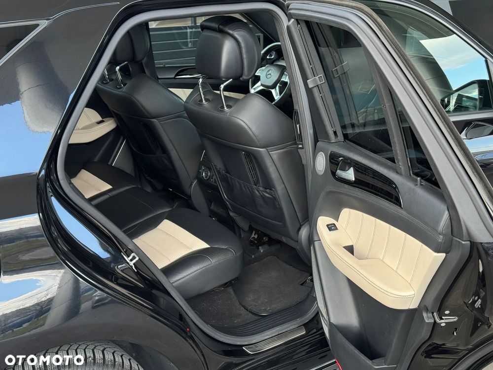 Mercedes-Benz ML 63 AMG 4-Matic - 26