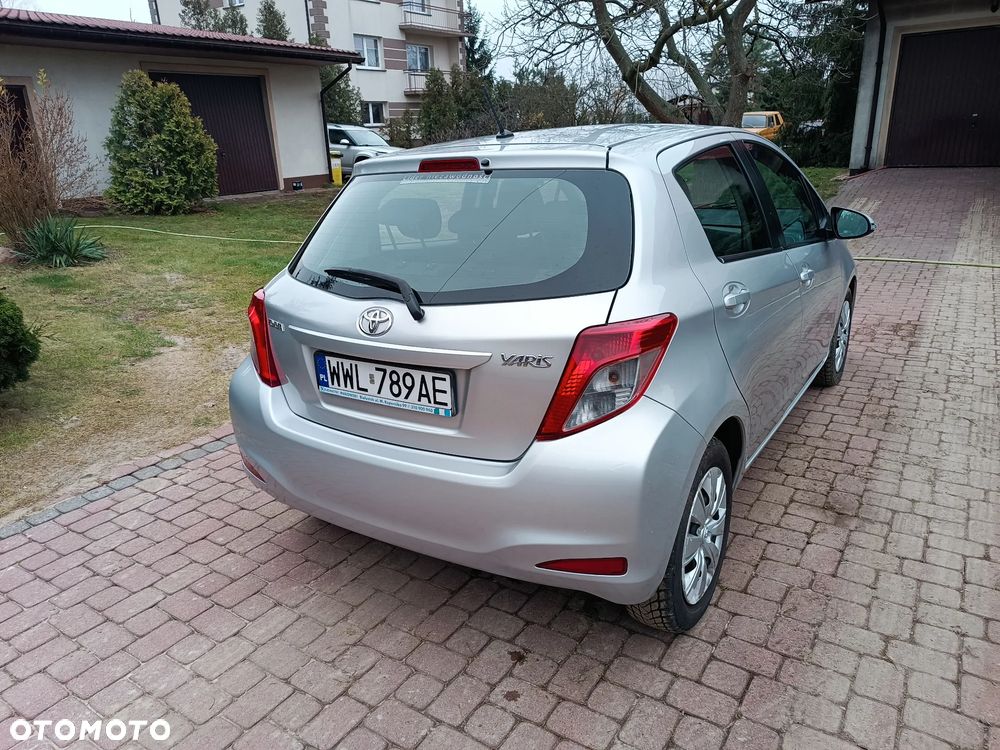 Toyota Yaris 1.33 Dynamic - 21