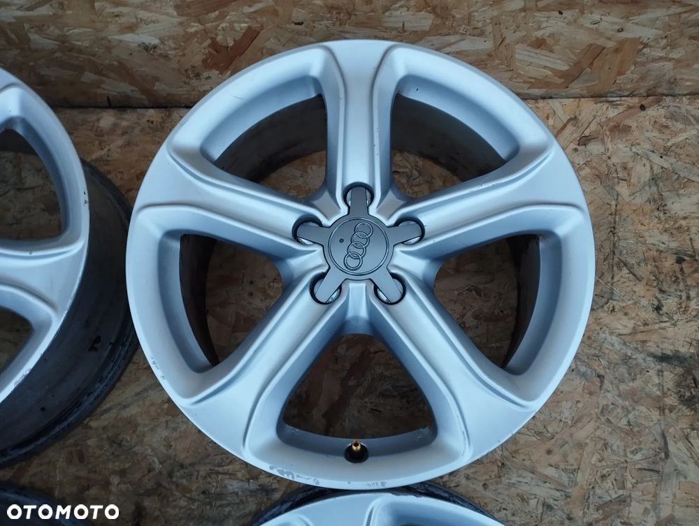 KOMPLET FELG ALUMINIOWYCH 17" 8K0601025C 7.5J ET45 AUDI A5 A4 B8 - 7