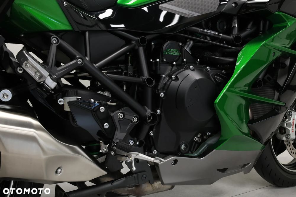 Kawasaki Ninja H2 SX - 24