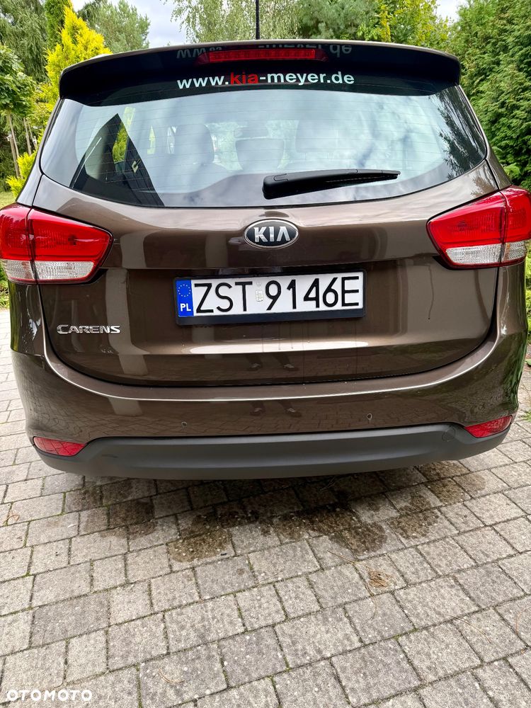 Kia Carens - 33