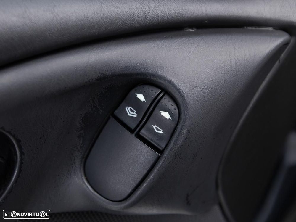 Ford Focus Van - 11