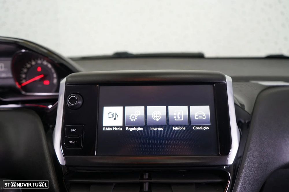 Peugeot 208 1.2 PureTech Style - 31