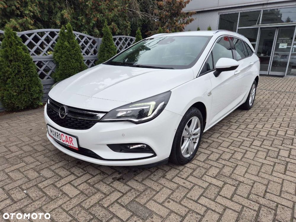 Opel Astra 1.6 CDTI Cosmo - 1