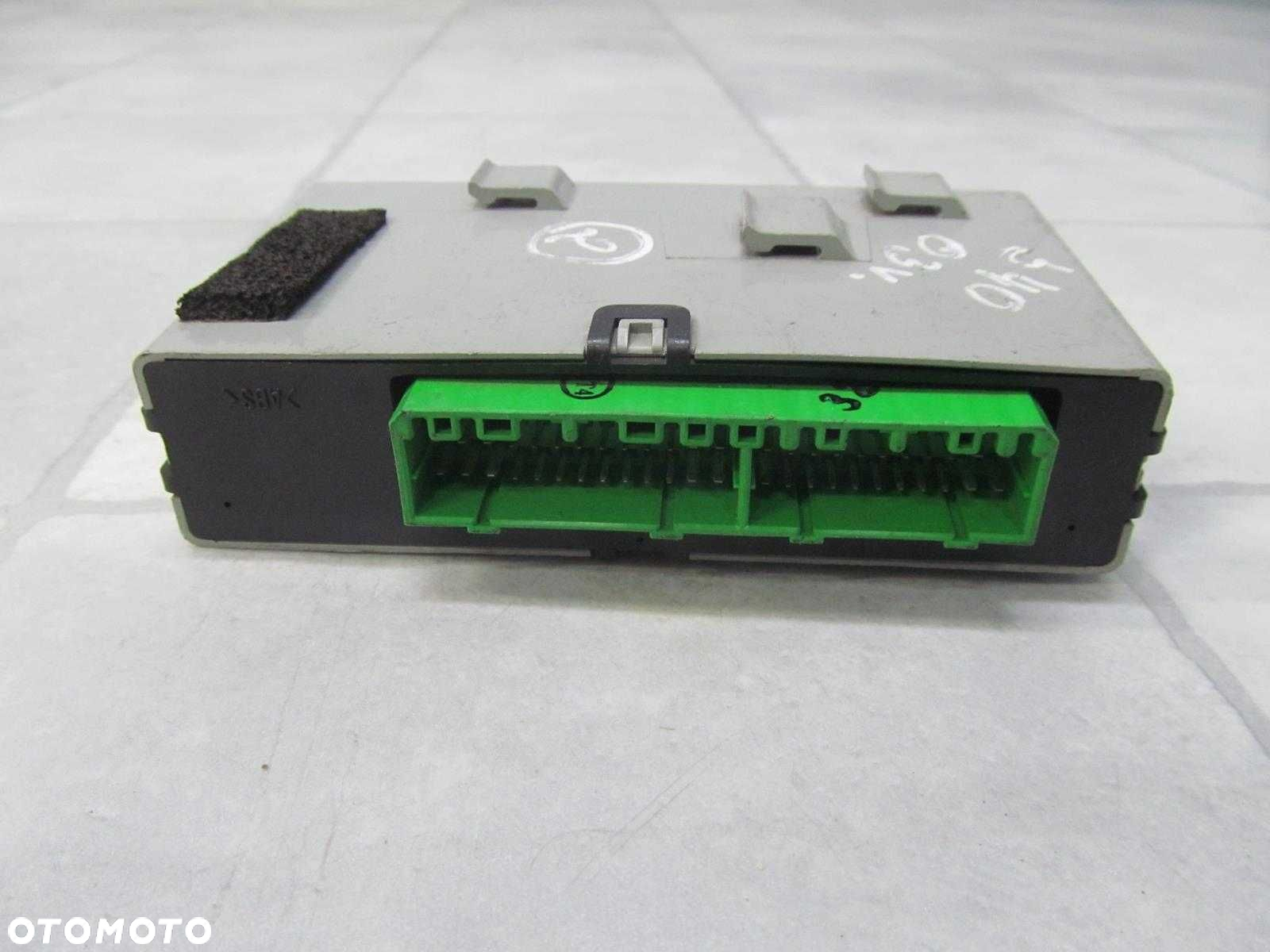 VOLVO V40 LIFT 95-04 MODUL ZAMKA CENTRALNEGO 30630081 - 4