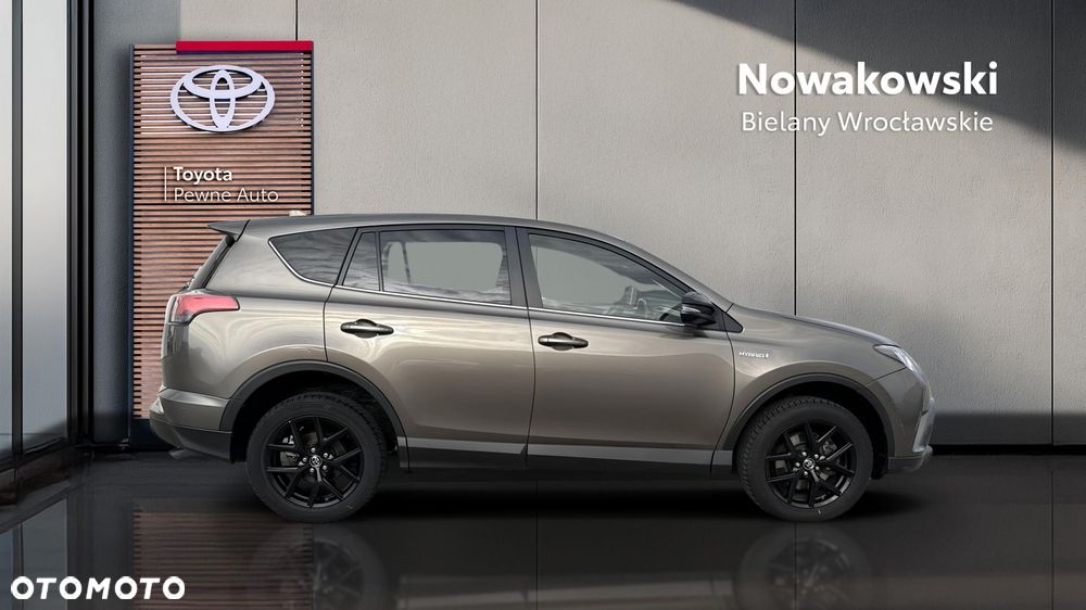 Toyota RAV4 Hybrid Premium 4x2 - 28