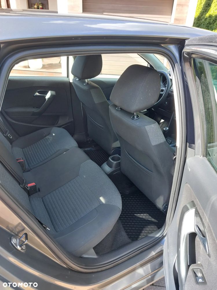 Volkswagen Polo 1.4 16V Trendline - 8