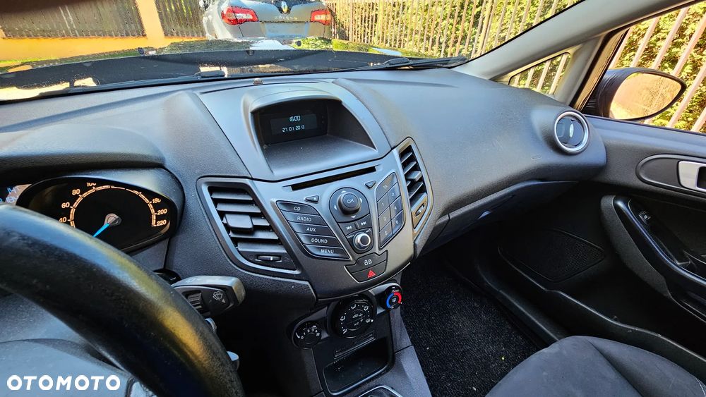 Ford Fiesta 1.25 Champions Edition - 32