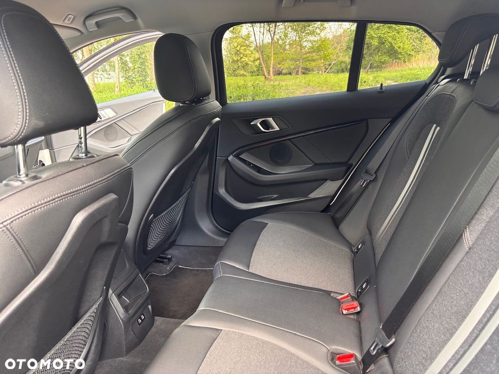 BMW Seria 1 118i Sport Line - 12