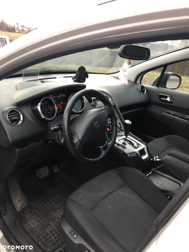 Peugeot 5008 2.0 HDi Active 7os - 9