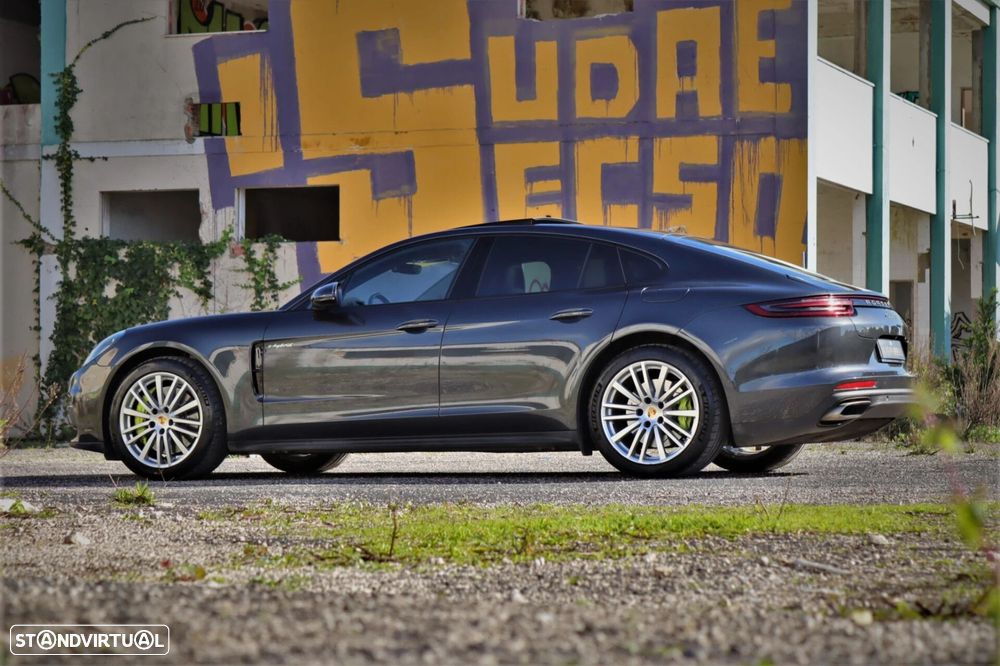 Porsche Panamera 4 E-Hybrid - 37