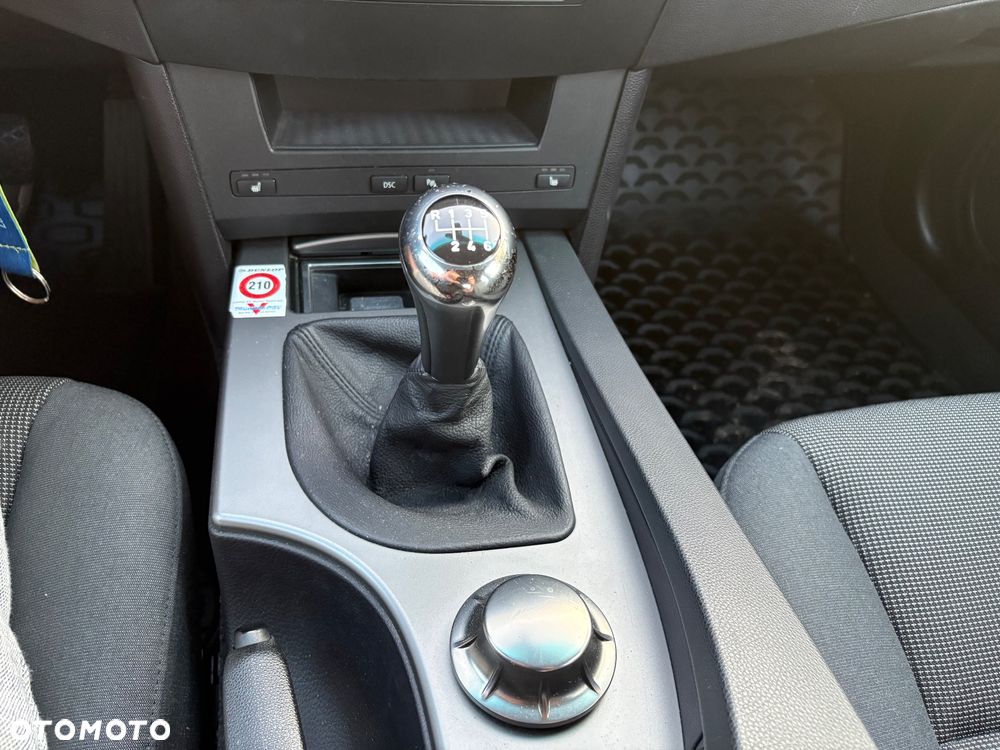BMW Seria 5 520i - 15