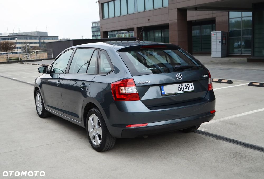 Skoda RAPID Spb 1.2 TSI Ambition - 18