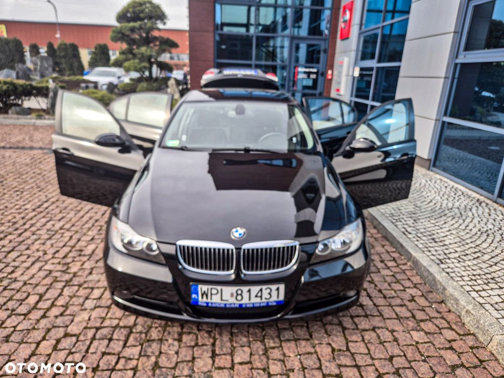 BMW Seria 3 320i - 12