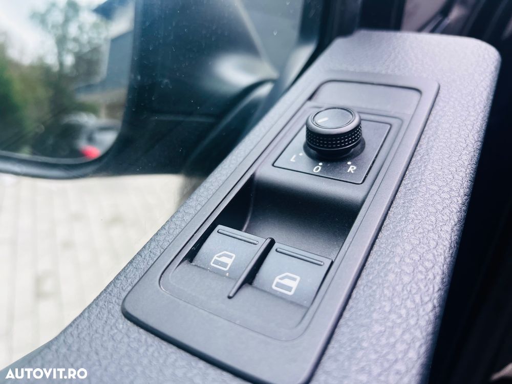 Volkswagen Transporter - 11