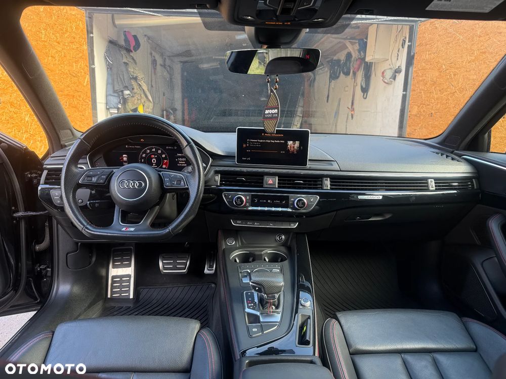 Audi A4 Limousine - 11