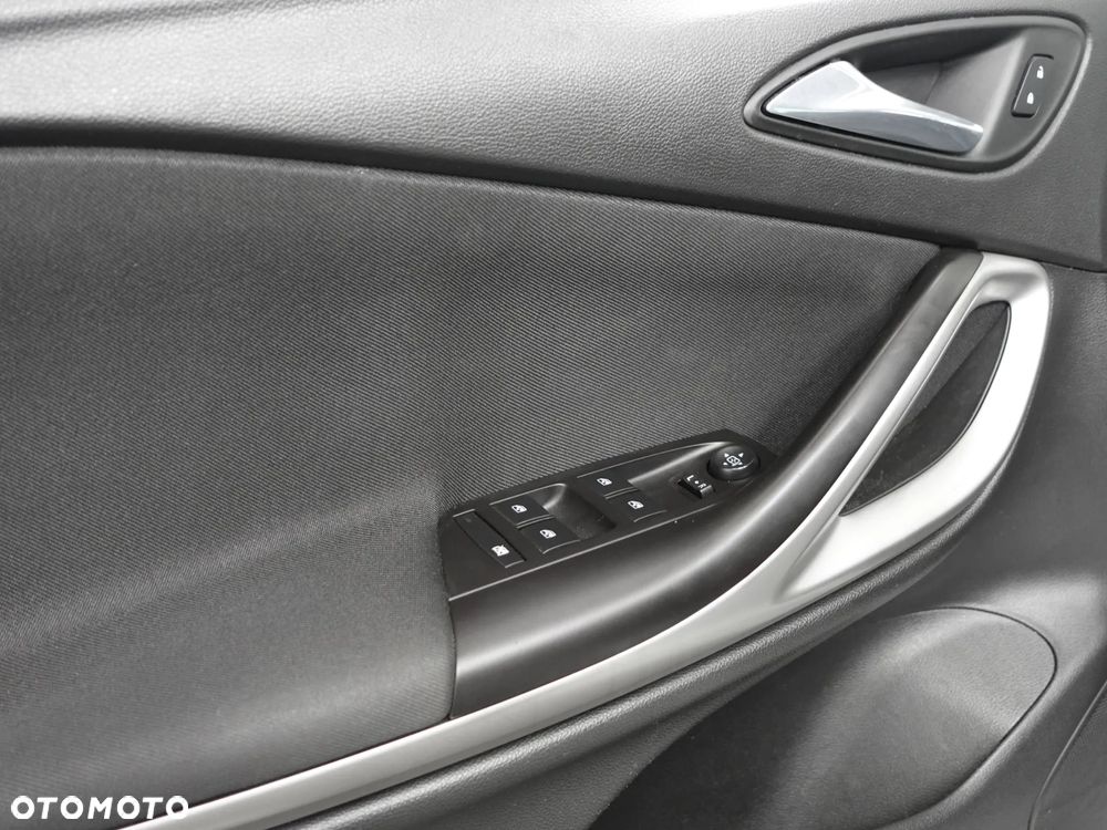 Opel Astra 1.6 D (CDTI) Dynamic - 18