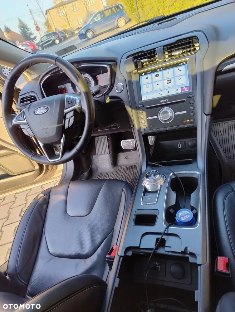 Ford Fusion 2.0 EcoBoost Titanium - 20