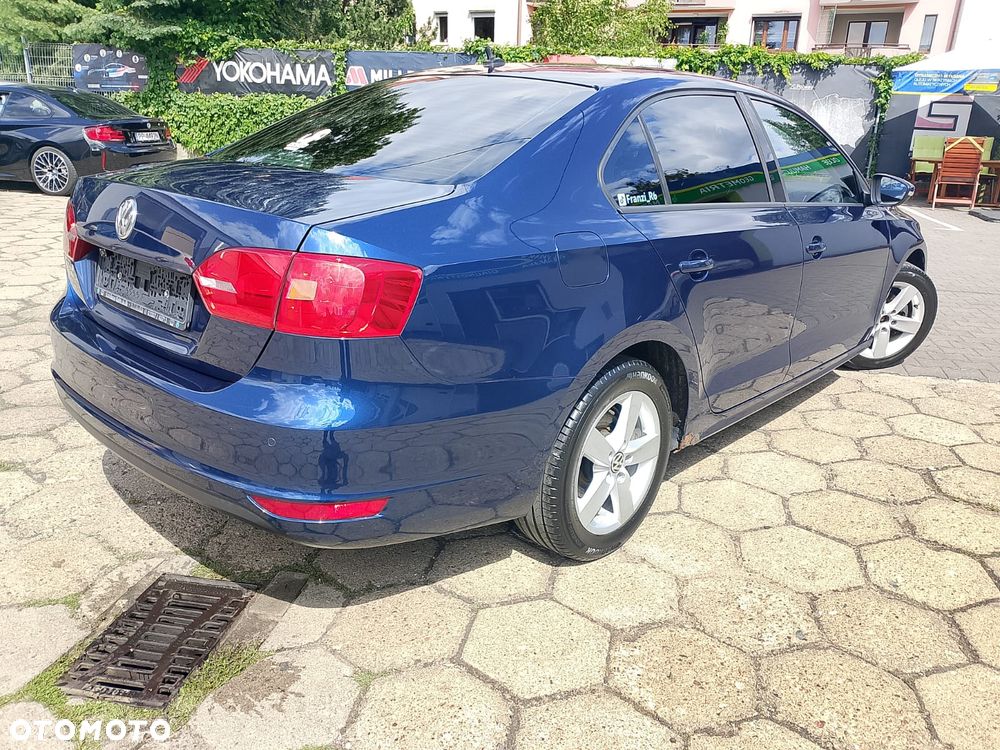 Volkswagen Jetta 1.2 TSI Comfortline Perfectline - 4