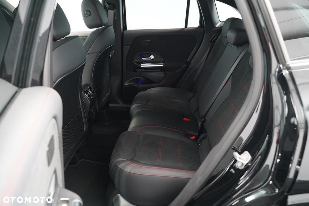 Mercedes-Benz GLA 200 mHEV AMG Line 7G-DCT - 8