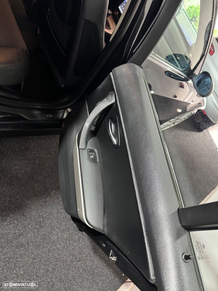 BMW 318 d LifeStyle - 12