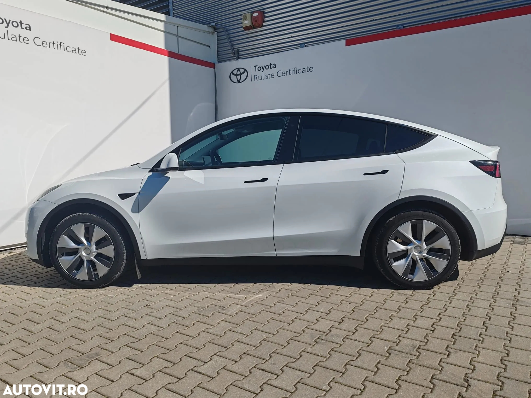 Tesla Model Y RWD Long Range - 3