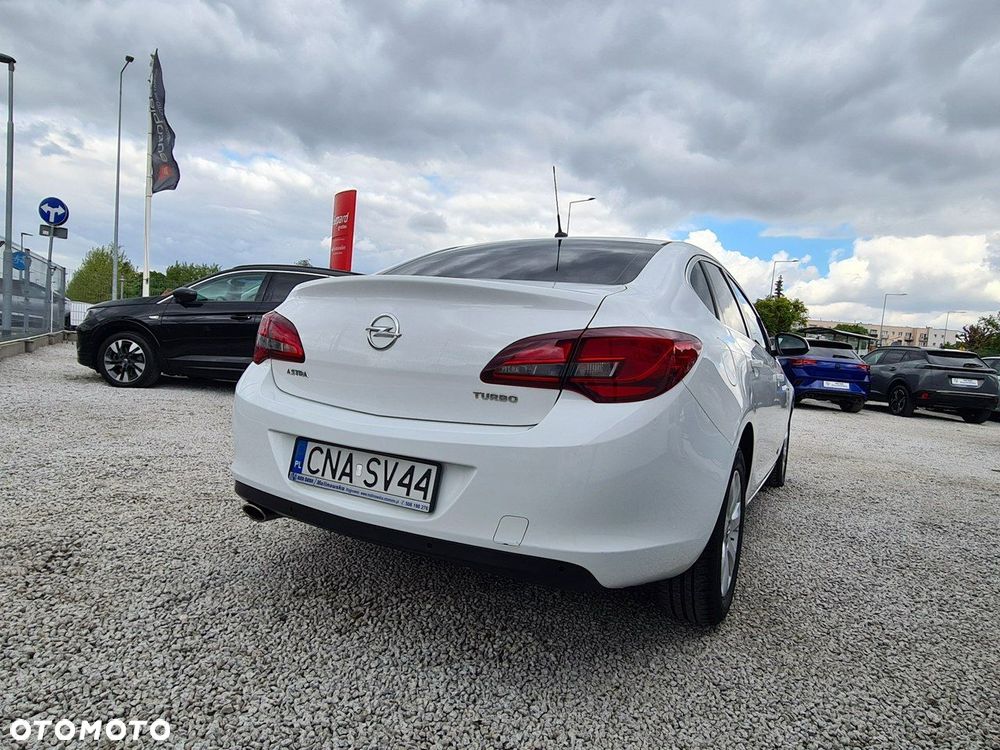 Opel Astra 1.4 Turbo Edition - 9