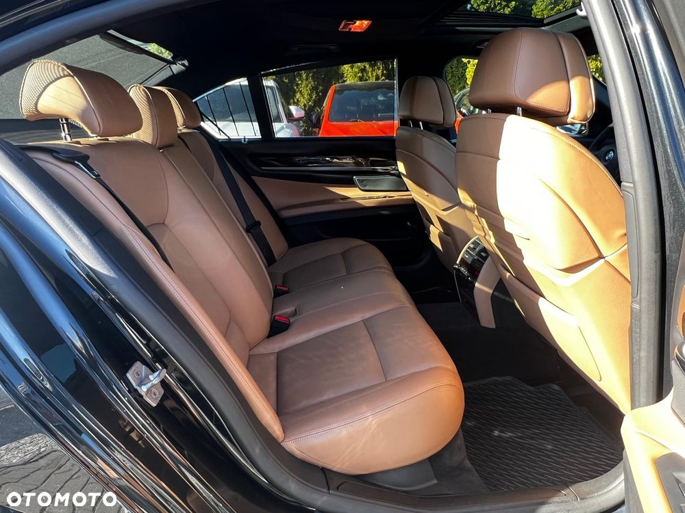 BMW Seria 7 730d - 22