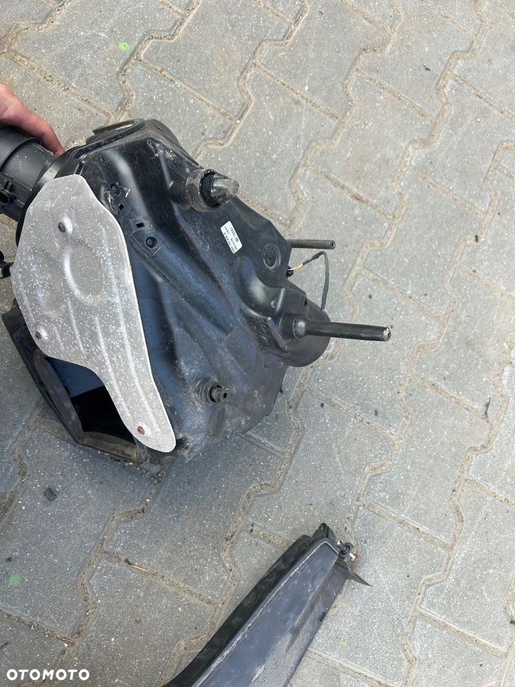 Audi A4 B9 obudowa filtra powietrza 2.0 tdi dolot 8W0133835D przepływomierz - 7