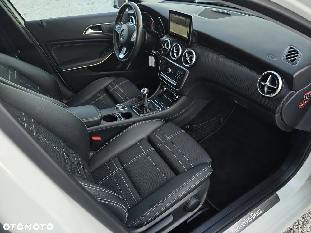 Mercedes-Benz Klasa A 180 (BlueEFFICIENCY) AMG Sport - 14