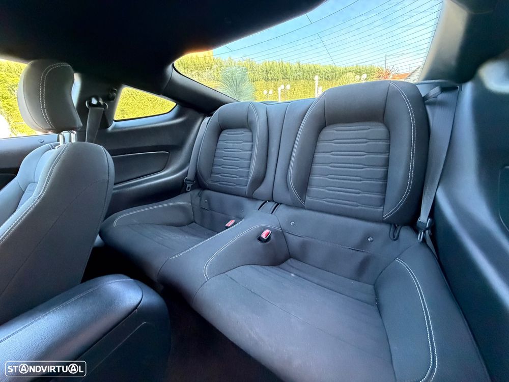 Ford Mustang 2.3 Eco Boost Aut. - 11