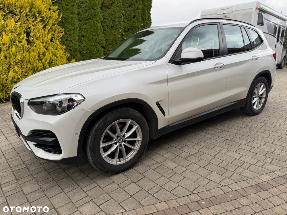 BMW X3 xDrive20i Advantage - 3