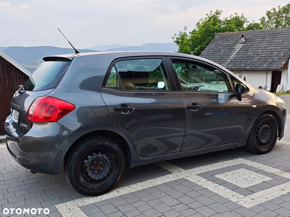 Toyota Auris - 3