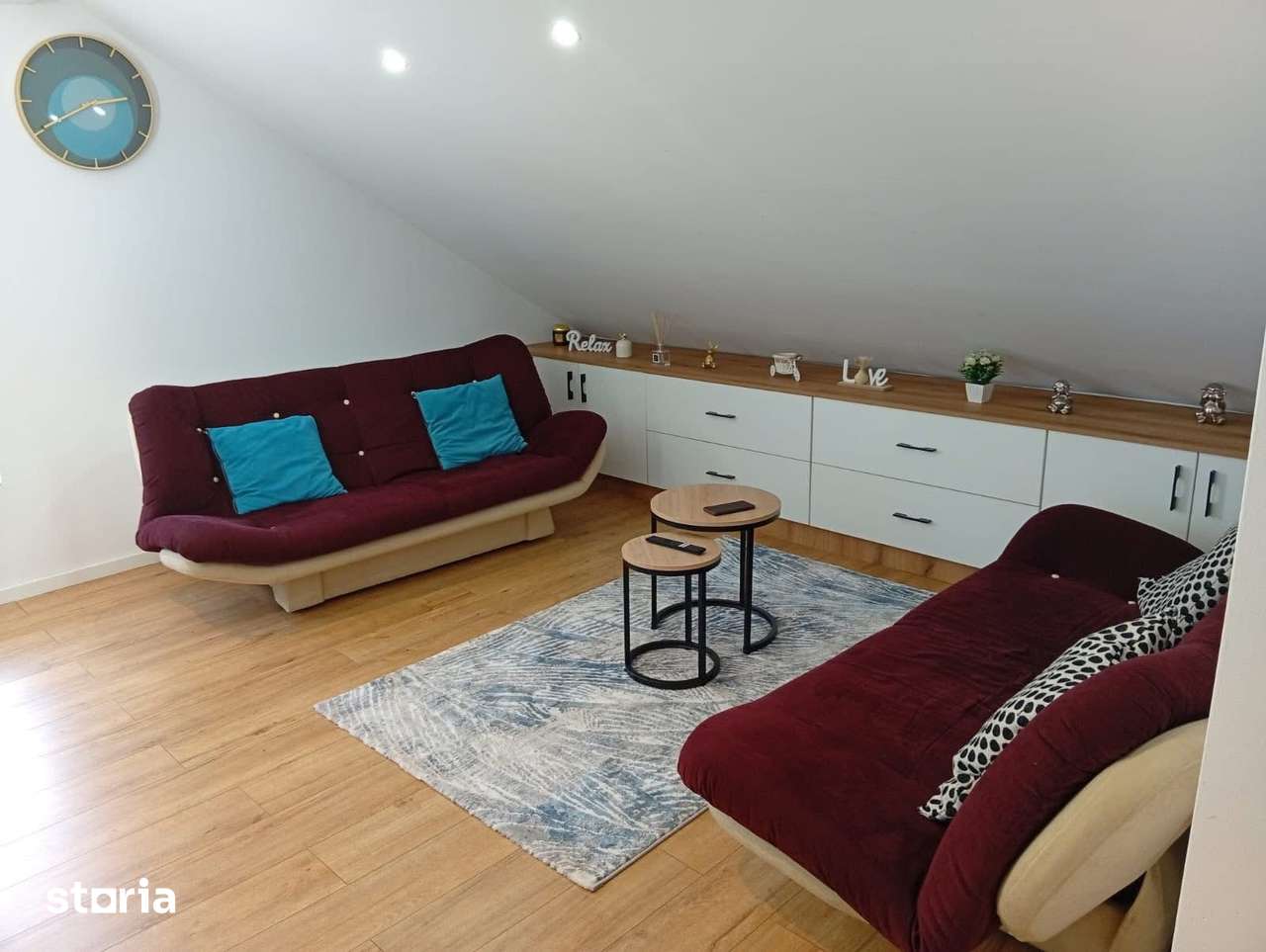 Apartament la mansarda 2 camere de 47 mp zona Floresti Florilor — fotografia 1
