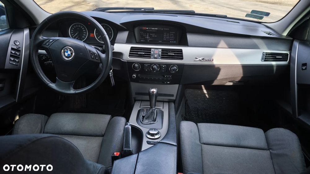 BMW Seria 5 525xi - 5