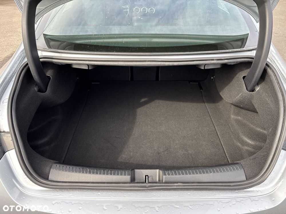 Mercedes-Benz CLA - 25