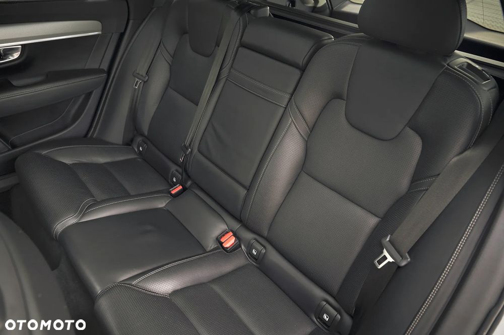 Volvo V90 D5 AWD Geartronic Inscription - 22