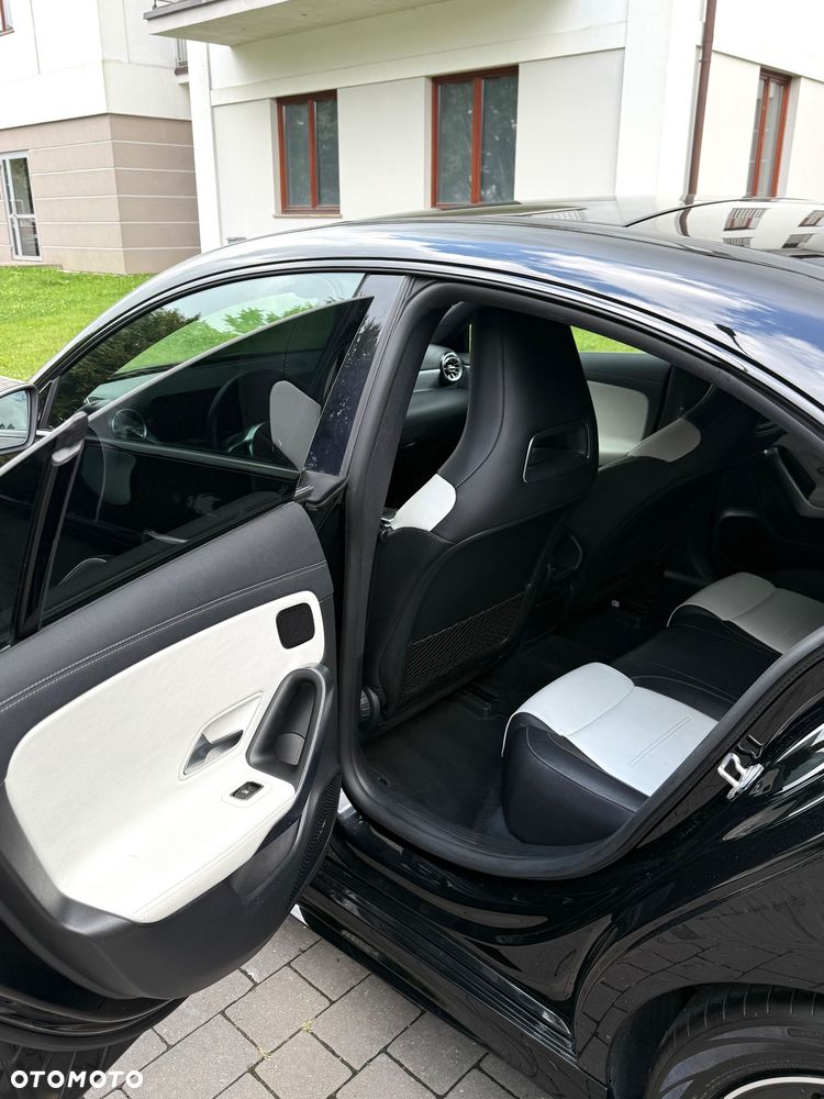Mercedes-Benz CLA 220 7G-DCT - 7