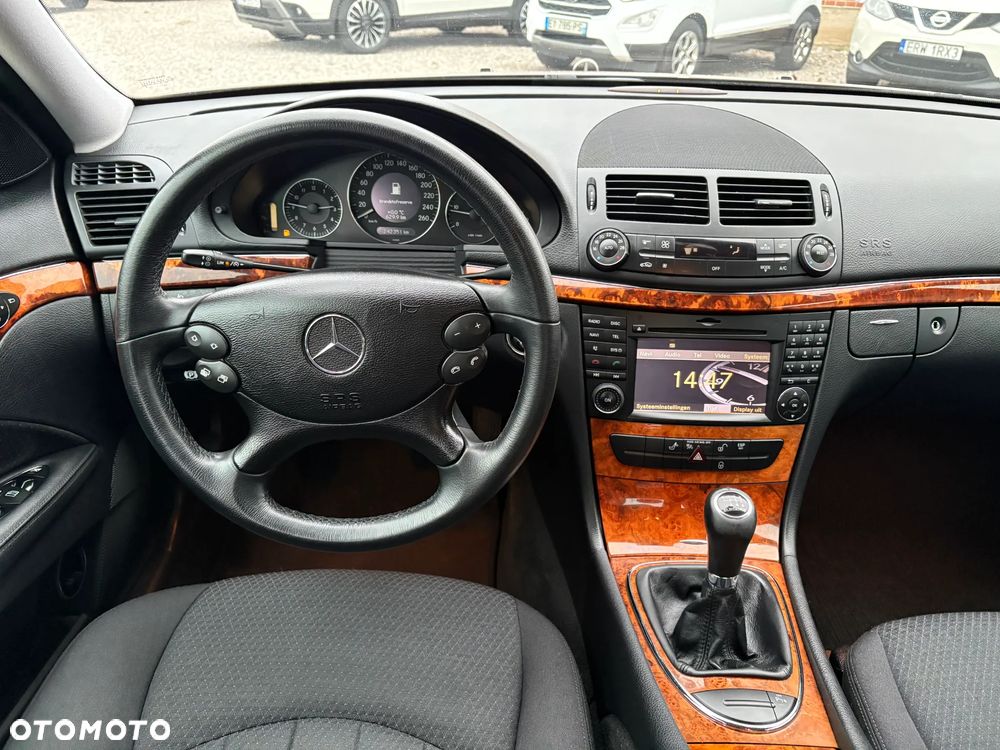 Mercedes-Benz Klasa E 200 CDI Elegance DPF - 6