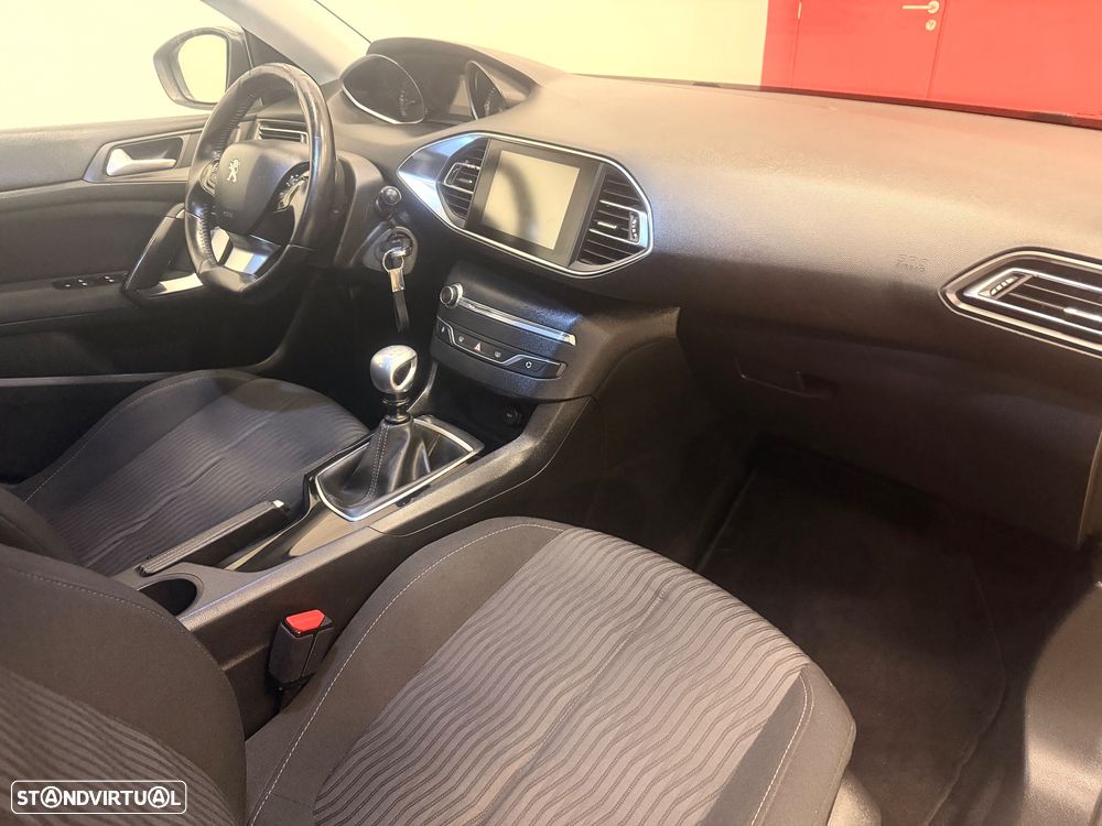 Peugeot 308 SW 1.6 BlueHDi Active - 11