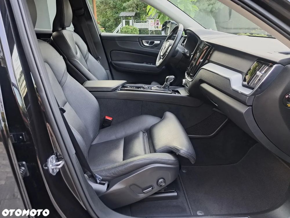 Volvo XC 60 D4 Geartronic Momentum Pro - 24