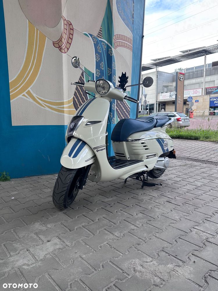 Peugeot Django