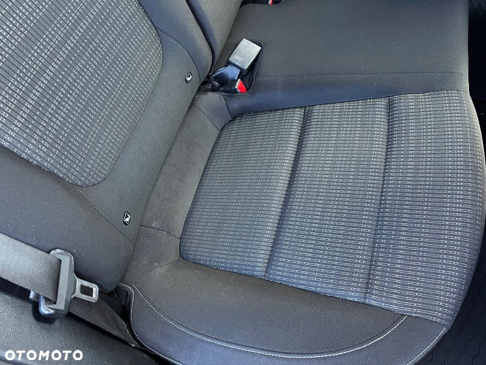 Kia Stonic - 31