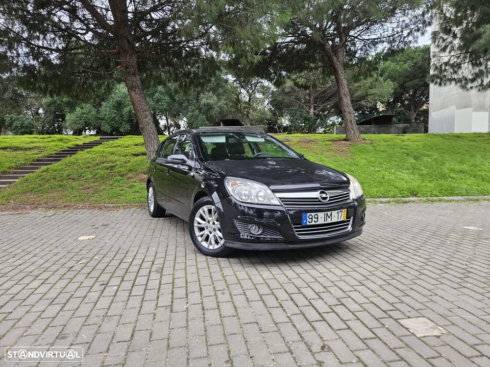 Opel Astra 1.7 CDTi Cosmo ecoFLEX - 1