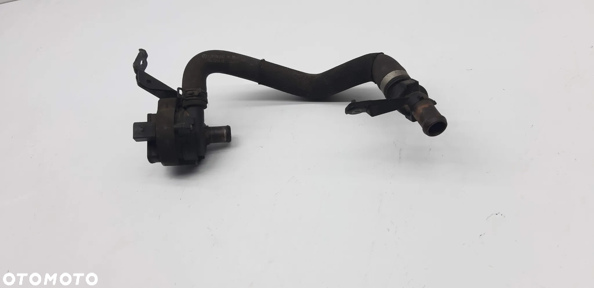 Pompa wody A2058302102 A2118350028 Mercedes W205 2.2 diesel 2014r sedan - 3