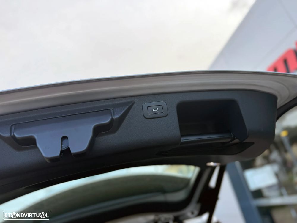 Land Rover Discovery Sport 1.5 I3 P300e AWD R-Dynamic - 14