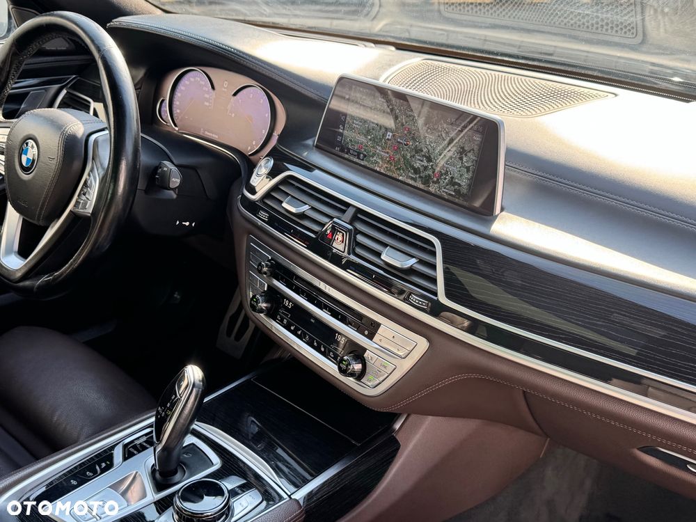 BMW Seria 7 730d - 27
